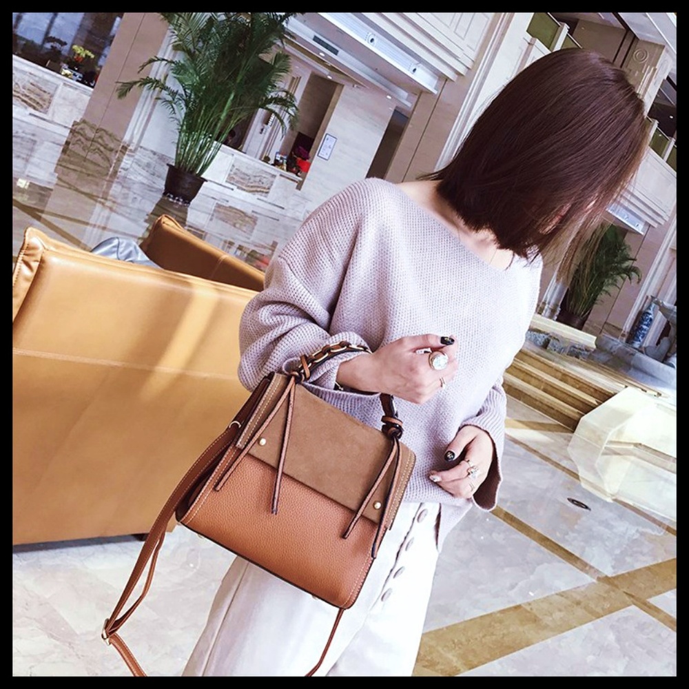 NEW LISBON Tote Crossbody - Picture 3 of 8